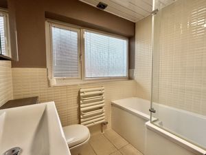 Family Bathroom- click for photo gallery